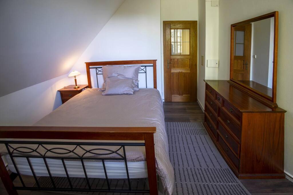 7 Bedroom Secluded Villa Close To Prague Říčany Esterno foto