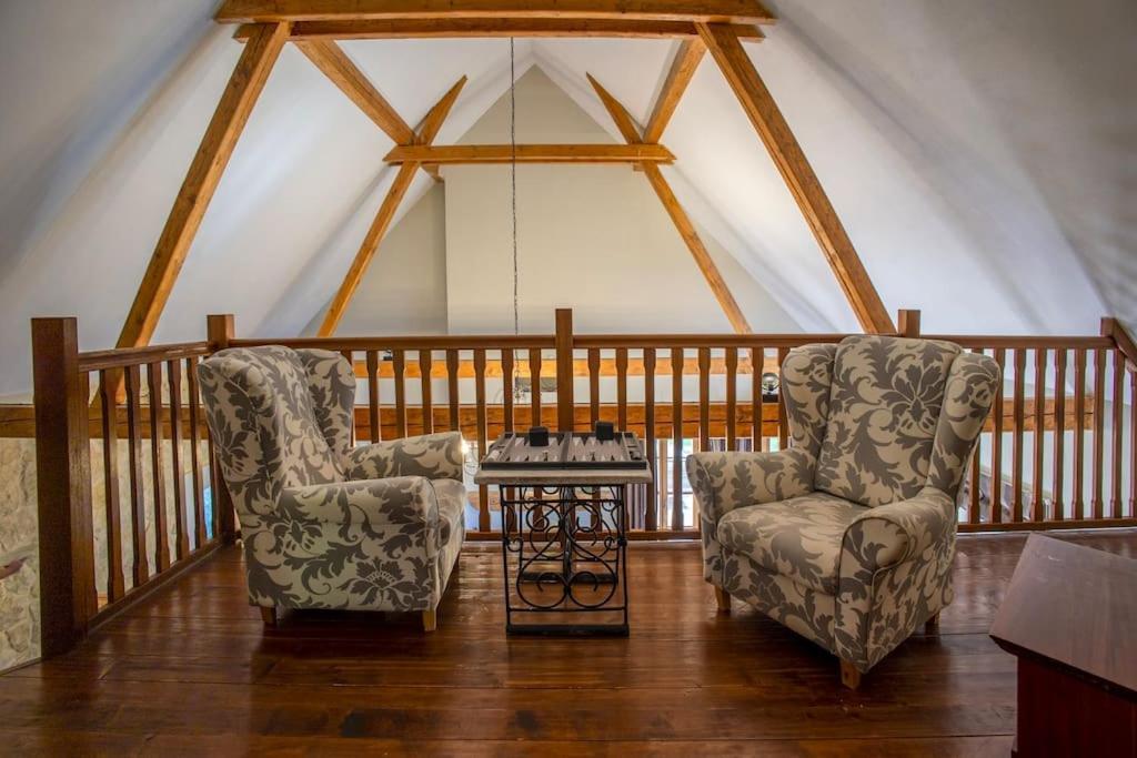 7 Bedroom Secluded Villa Close To Prague Říčany Esterno foto
