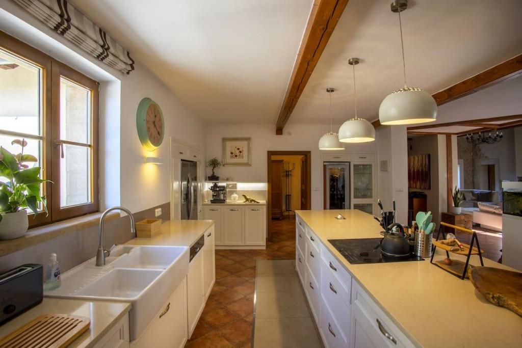 7 Bedroom Secluded Villa Close To Prague Říčany Esterno foto