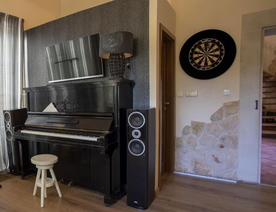 7 Bedroom Secluded Villa Close To Prague Říčany Esterno foto